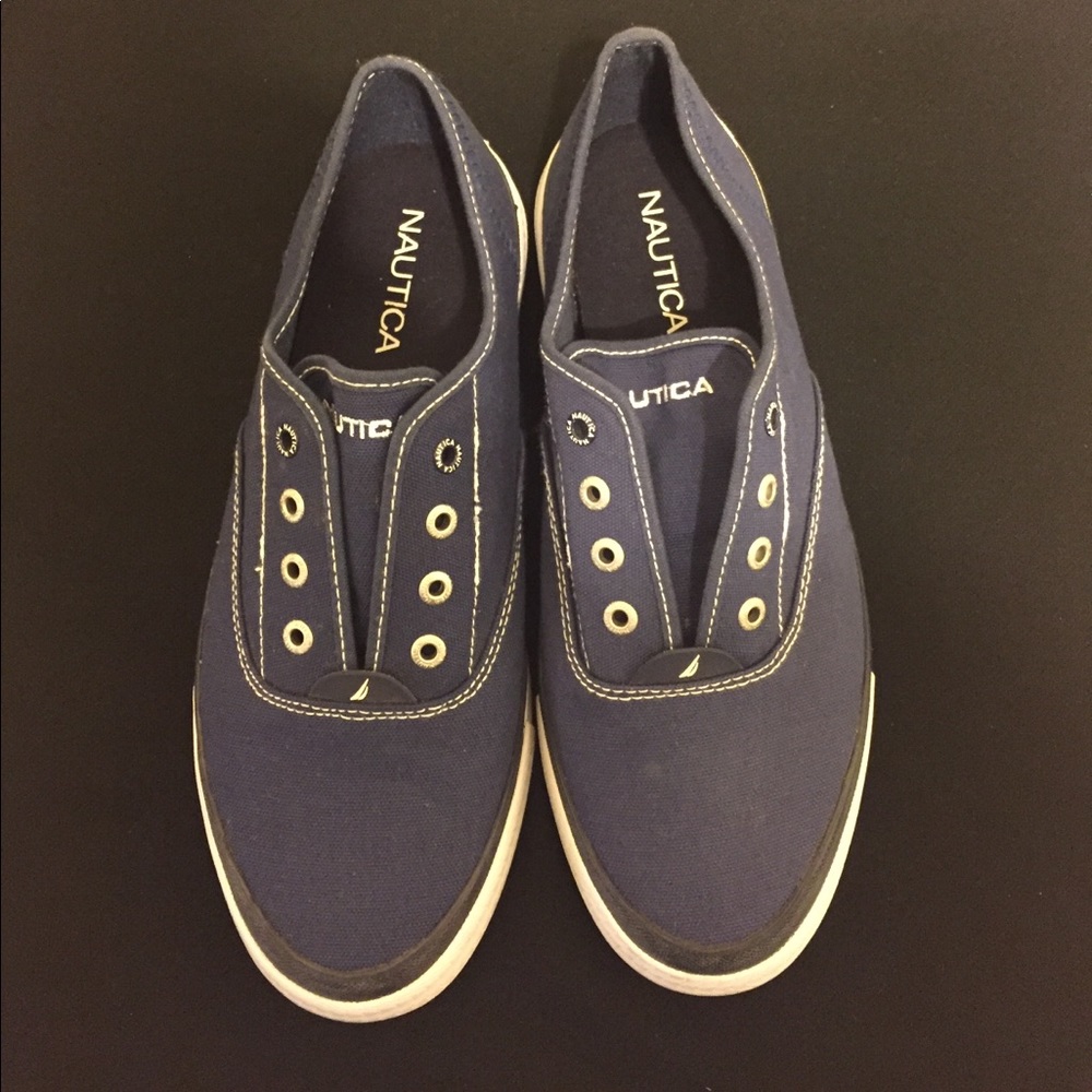 Nautica No Lace Slip On Sneakers Size 9